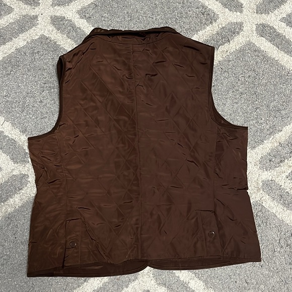 Lightweight brown button up vest - Picture 2 of 3